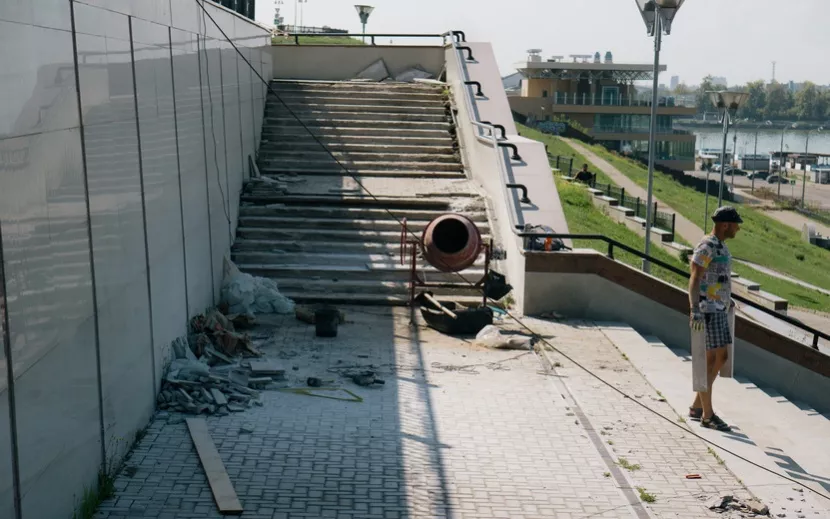 Состояние лестницы на набережной пруда в Ижевска. Фото: Маша Бакланова