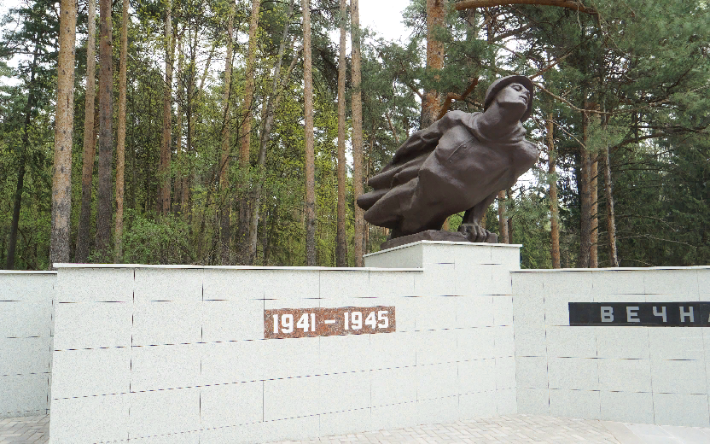В Ижевске отреставрировали мемориальный комплекс на Нагорном кладбище