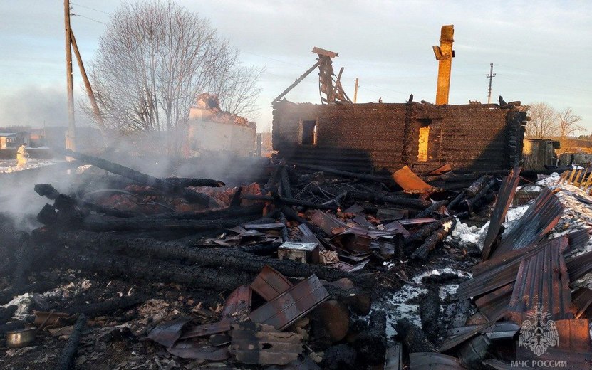 Четыре человека погибли на двух пожарах в Удмуртии