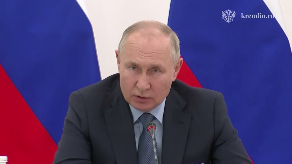 Заседание военно-промышленной комиссии под председательством Владимира Путина в Ижевске
