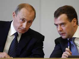 Дмитрий Медведев и Владимир Путин, фото: guidowatch.files.wordpress.com