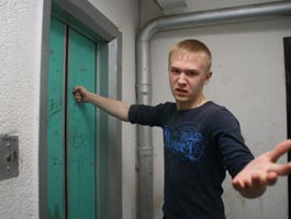 17 человек застряли в лифтах во время отключения света в Ижевске