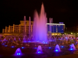 Светомузыкальный фонтан на Центральной площади Ижевска. Фото с сайта izh.ru