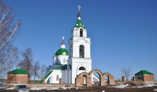 По словам настоятеля храма, первый звон новых колоколов прозвучит в честь Черезова и его семьи