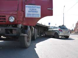 Оформлениям аварий без вызова ГИБДД в Ижевске мешает то, что водители не готовы признать свою вину даже в очевидных случаях