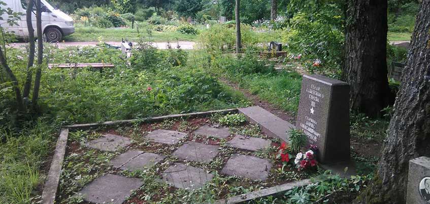 Жители Эстонии обратились к Главе Удмуртии с просьбой спасти могилу Героя Советского Союза