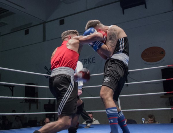 В Ижевске боксеры со всей России поборются за титул сильнейшей команды страны