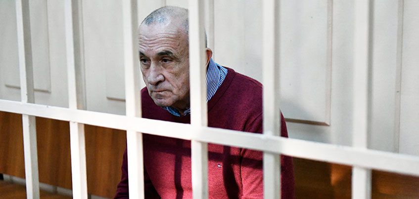 Домашний арест экс-главы Удмуртии Александра Соловьева продлили до 4 января