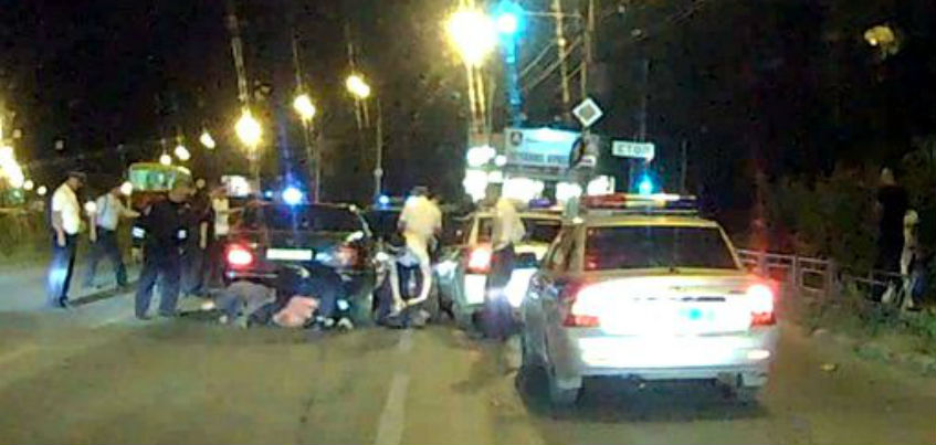 Водителей, устроивших ночные гонки с полицией в Ижевске, задержали