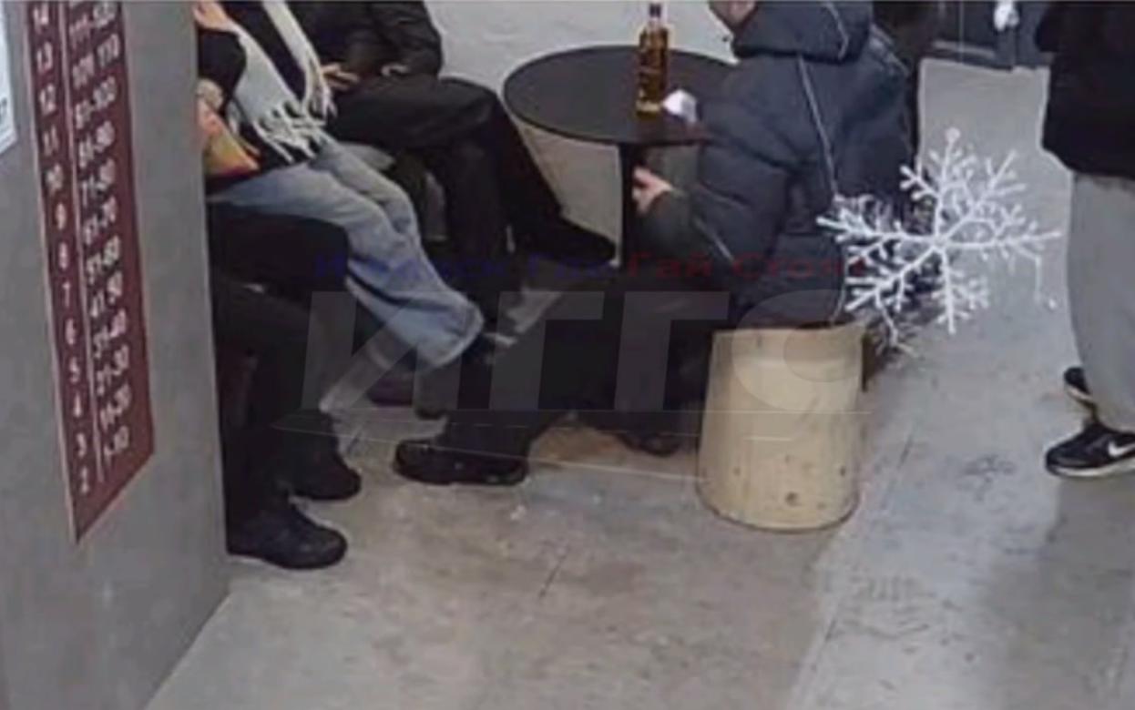 Полиция провела беседу с подростками, устроившими пьяный дебош в доме на Цветочной в Ижевске