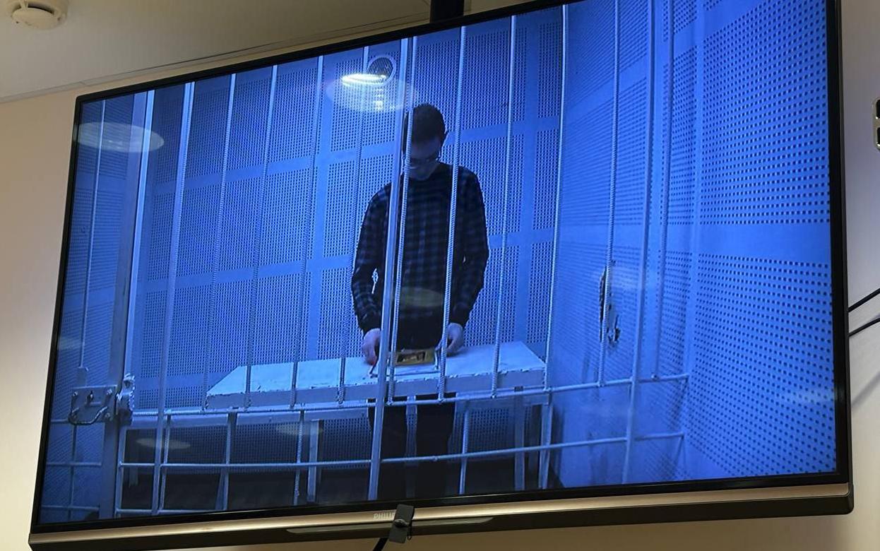 Экс-врача ФСИН оставили под арестом по делу о превышении полномочий в Ижевске