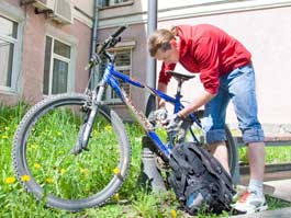 Ижевчанин Александр: «Так как парковок для велосипедов в городе очень мало, приходится импровизировать»