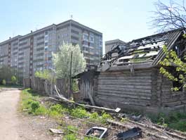 В Ижевске продается много домов с участками земли. Отдавая деньги за недвижимость, можно приобрести «кота в мешке»
