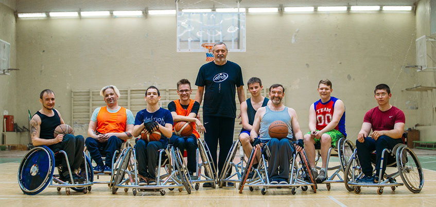 Тренер баскетболистов-инвалидов из Ижевска: «Надо заполнить пустоту в жизни, пока ее не заняла плохая компания»