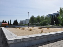 Три из четырех фонтанов на площади требуют ремонта. Автор фото: К. Ившин