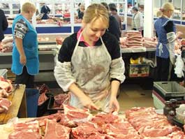 На ижевских рынках и в магазинах цены растут - с начала месяца свинина подорожала уже на 5%