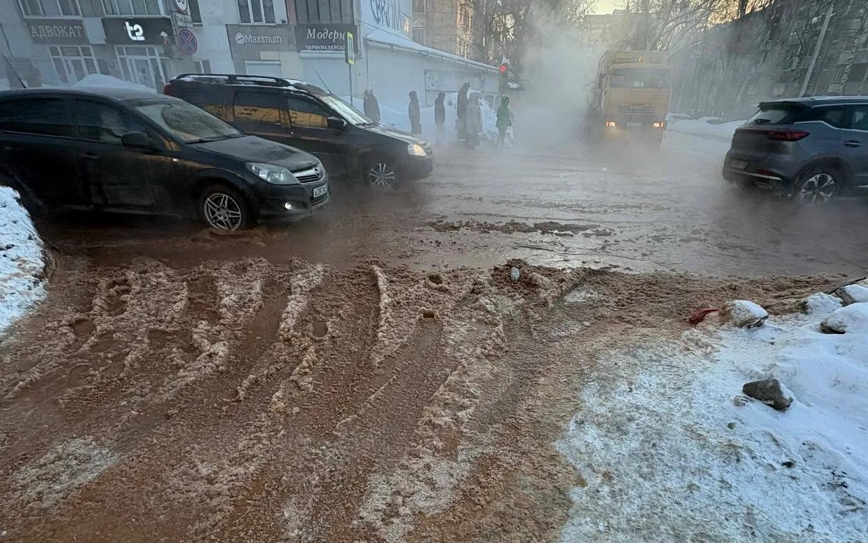 Порыв трубы произошел в Ижевске 10 марта