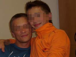 vkontakte.ru. Педофил любил позировать для фото в обнимку с симпатичными мальчиками