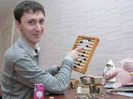 Ижевчанин Алексей Анкудинов, только заменив лампы накаливания на энергосберегающие, сэкономил за месяц 60 рублей