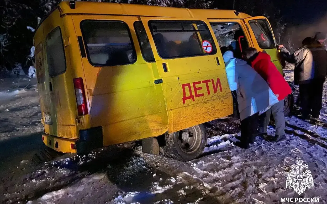 ДТП со школьным автобусом в Удмуртии: один ребенок находится в тяжелом состоянии