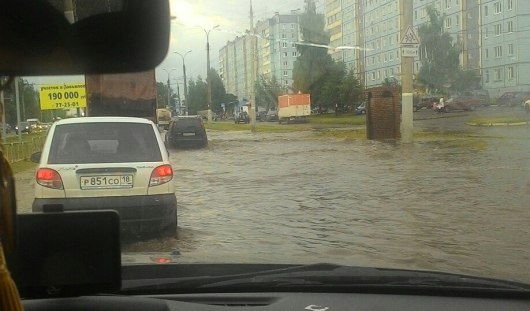 После ливня 11 июля в Ижевске вновь затопило улицы