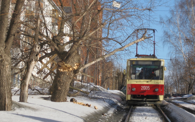 Трамваи не идут по улице Тимирязева в Ижевске