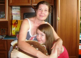 Татьяна Шутова с мамой. vkontakte.ru