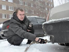 29-летний ижевчанин Алексей Меркулов - один из участников «Зимней помощи» - однажды вытащил даже фуру