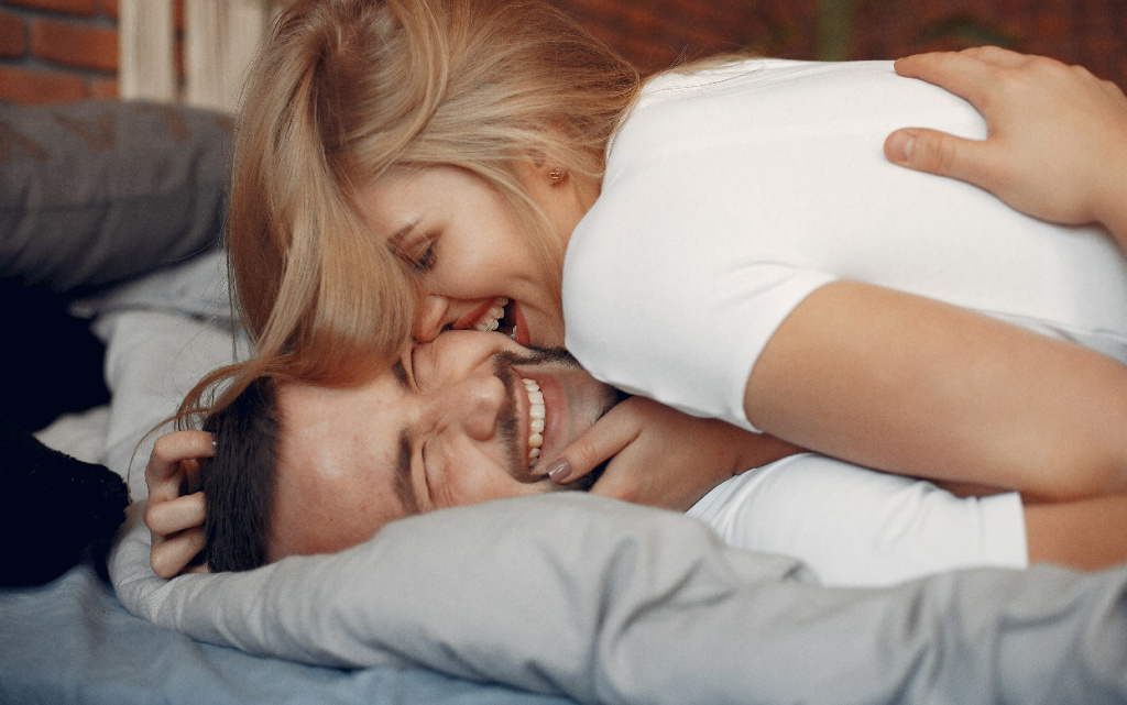 couple-sitting-bed-room (1).jpg