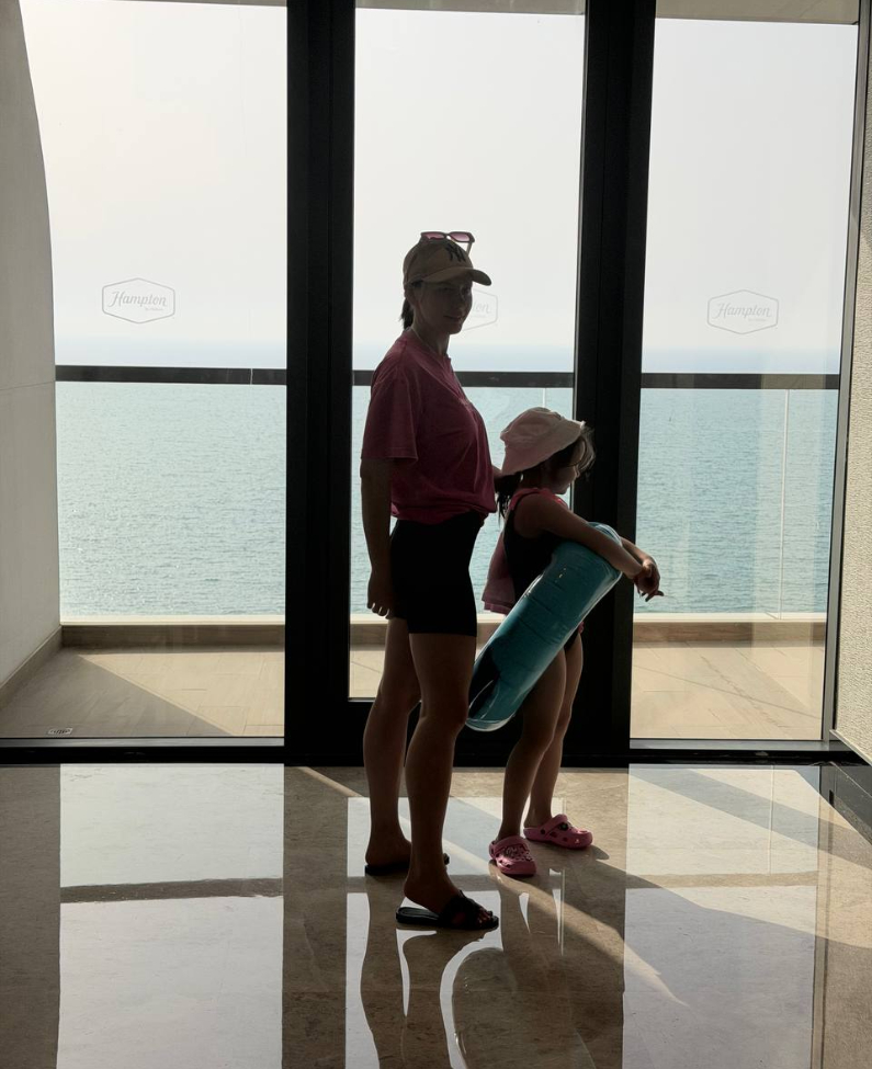 photo_5274104507191204294_y (1).jpg