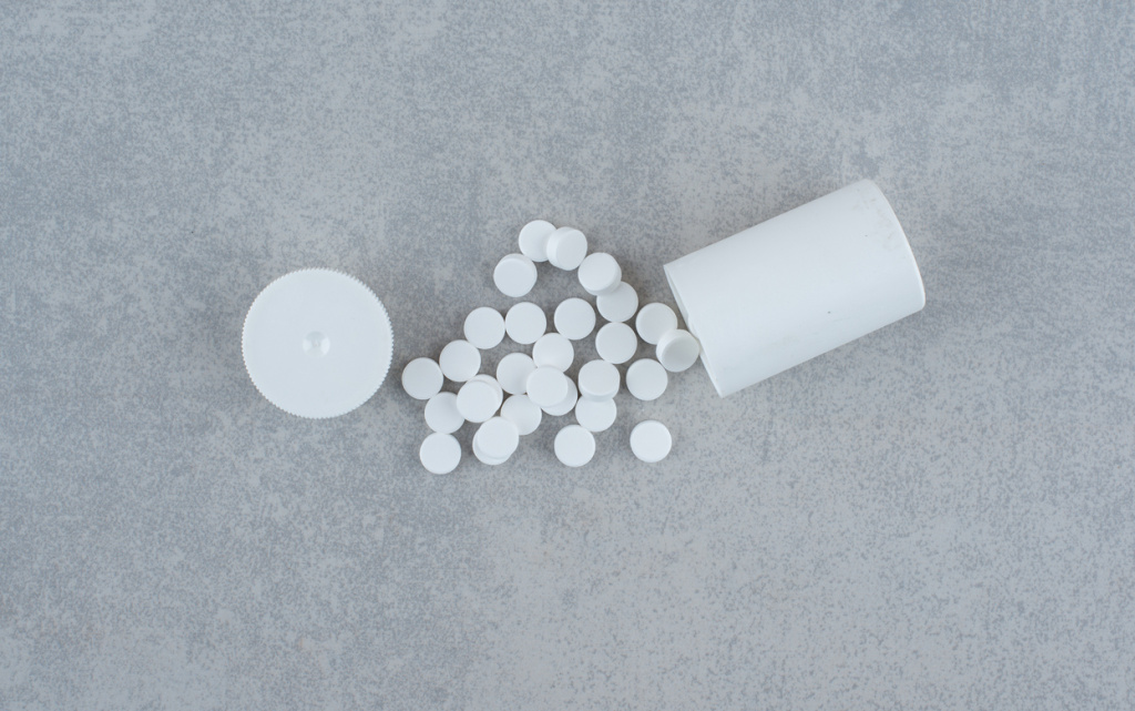 white-jar-medicines-gray (1) (1).jpg