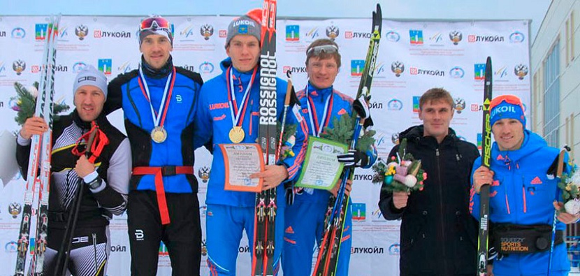 Дмитрий Япаров третий справа. Фото: сайт Федерации лыжных гонок России