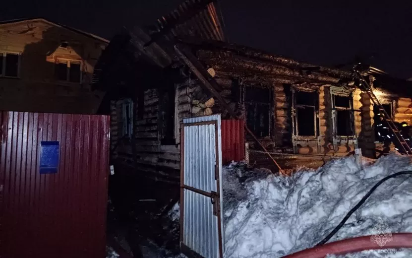 Жилой дом сгорел на ул. 9 Января в Ижевске