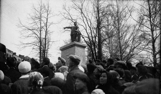 Из архива С. Жилина, iz-article.narod.ru, архив редакции