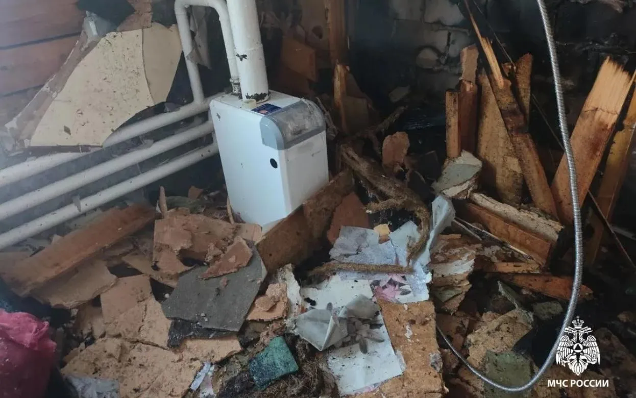 Жители Удмуртии устроили пожар при попытке отогреть замерзшую трубу