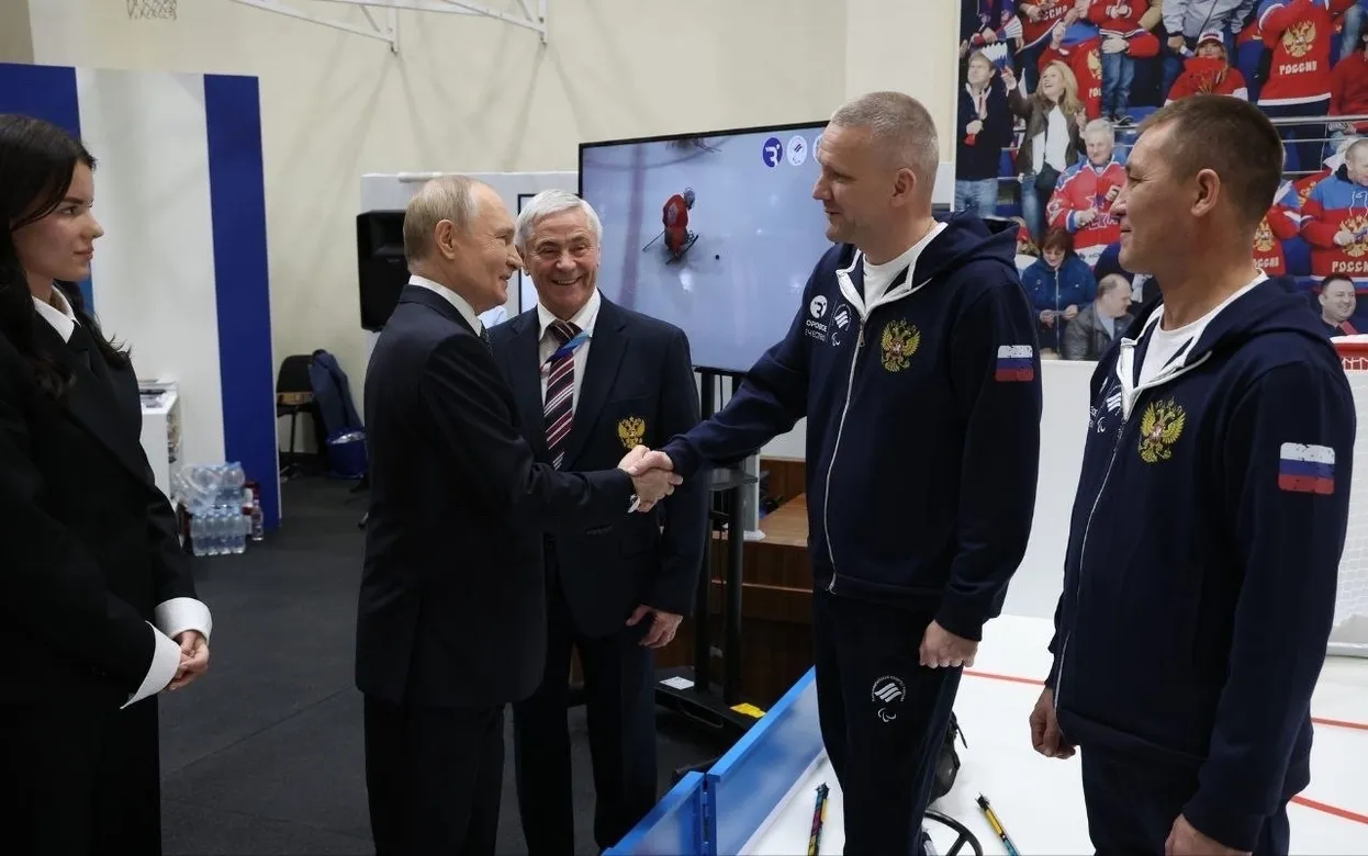Паралимпийский призер из Удмуртии пообщался с Путиным на форуме «Россия — спортивная держава»