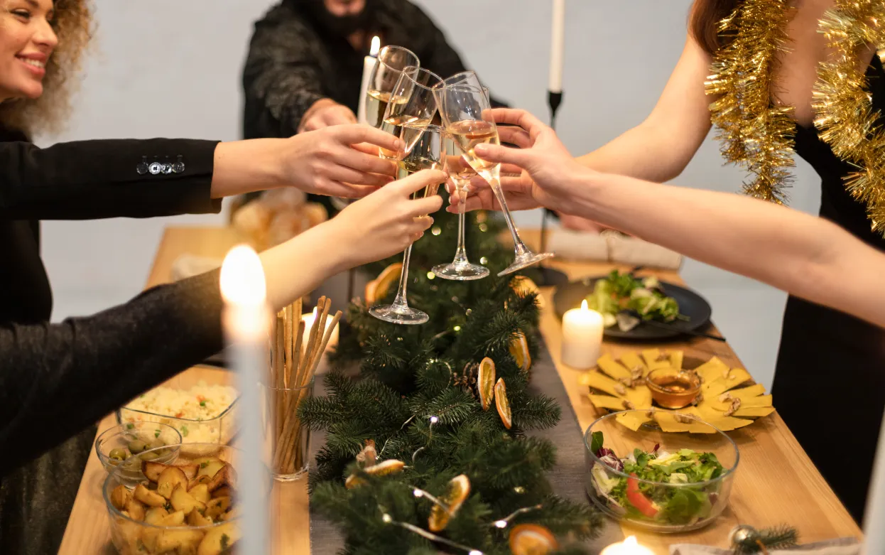 Опрос IZHLIFE: 37% ижевчан не планируют посещать новогодние корпоративы