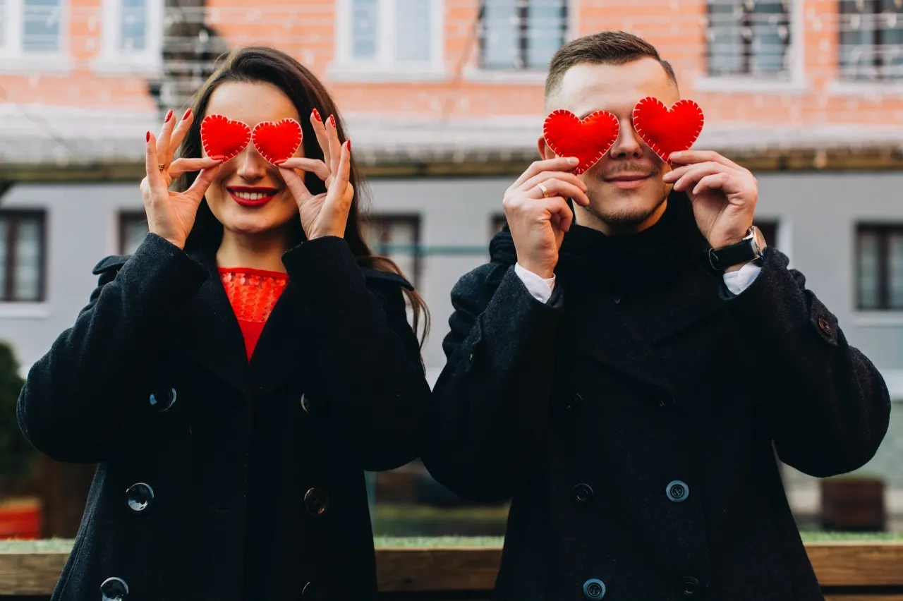 Опрос IZHLIFE: большинство ижевчан принципиально не отмечают День всех влюбленных 