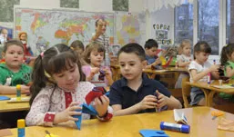 Не существует закона, по которому ребёнку без прививок можно отказать в посещении детского сада