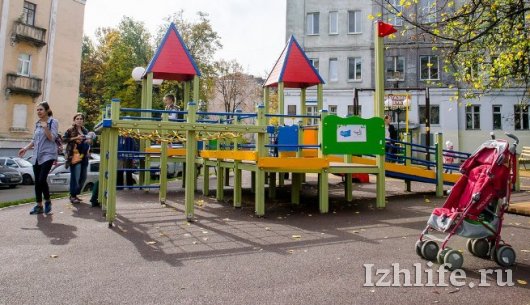 В Ижевске открылась первая игровая площадка для детей-инвалидов
