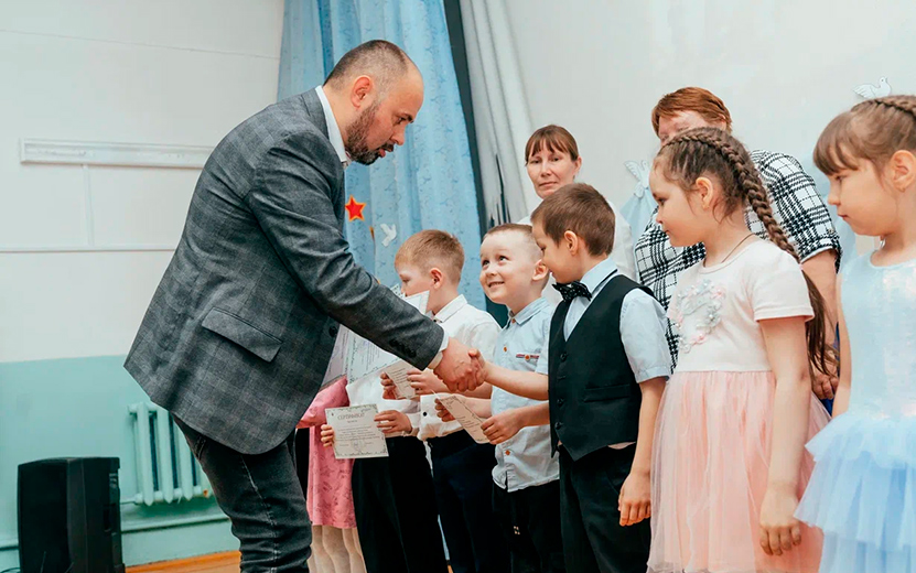 Более 200 дошколят освоили основы игры в шахматы: в Якшур-Бодьинской гимназии подвели итоги проекта «Дебют» 