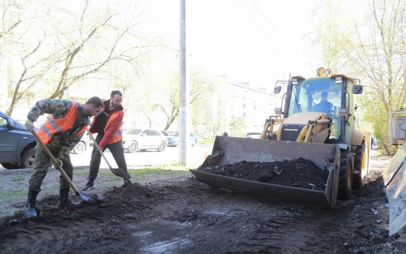 Ремонт тротуара на улице Коммунаров начался в Ижевске