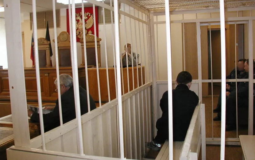 Жителя Ижевска осудили за убийство знакомого и хранение наркотиков