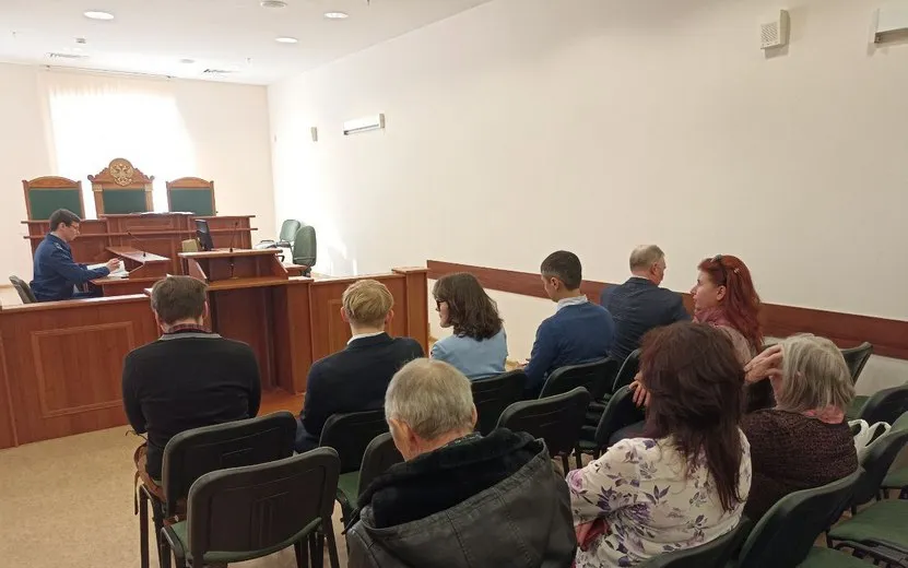 Водитель из Удмуртии подал в суд на Госсовет по поводу платных парковок