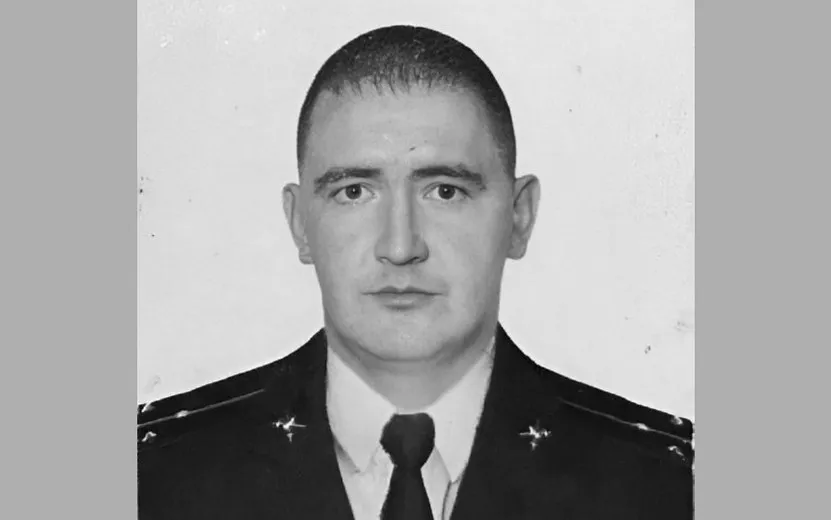 Погибшего на СВО офицера похоронили в Удмуртии