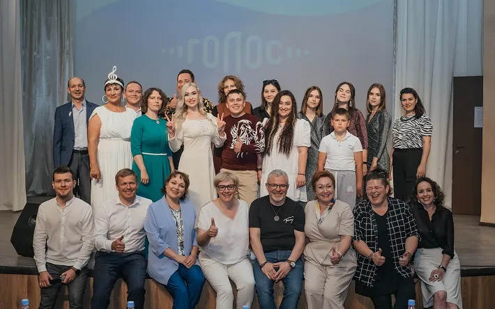 Молодые мамы и пожарный-гармонист выступили в пятом полуфинале проекта «Голос Удмуртии» 