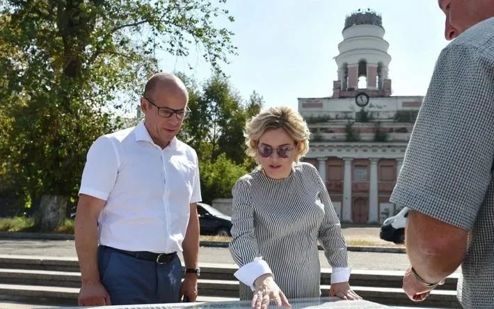 Глава Удмуртии назвал «делом чести» проведение реконструкции главного корпуса оружейного завода в Ижевске