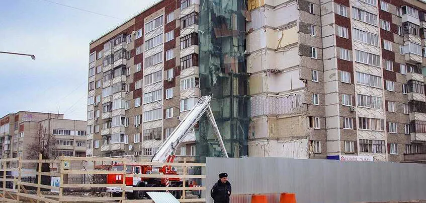 Взрыв газа в Ижевске: жителей дома №261 могут заселить в квартиры уже на этой неделе