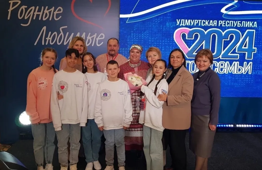 xYnDBq4CzkA.jpg