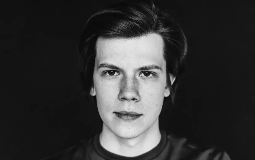 Кино Сегал.jpg